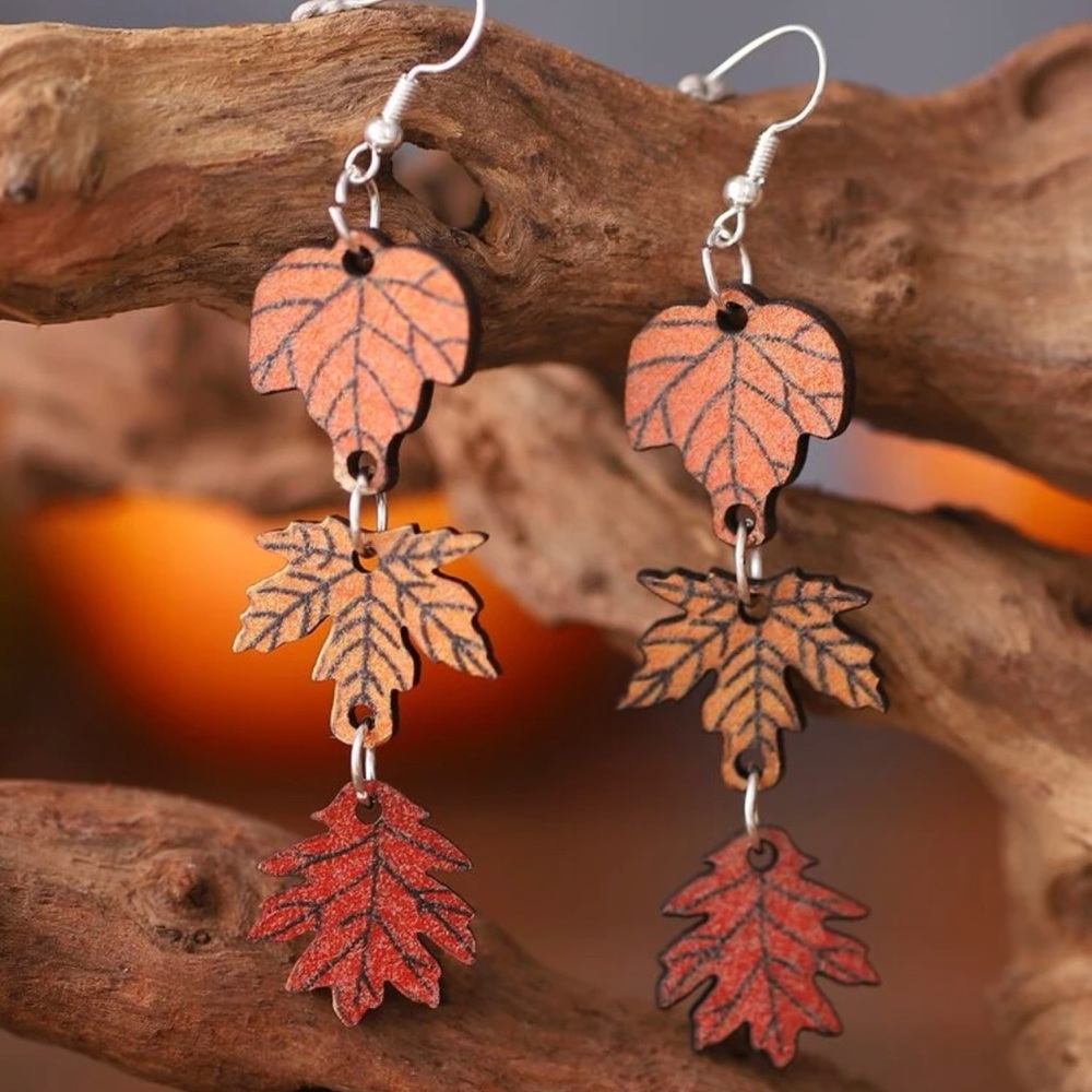Dangle leaf earrings